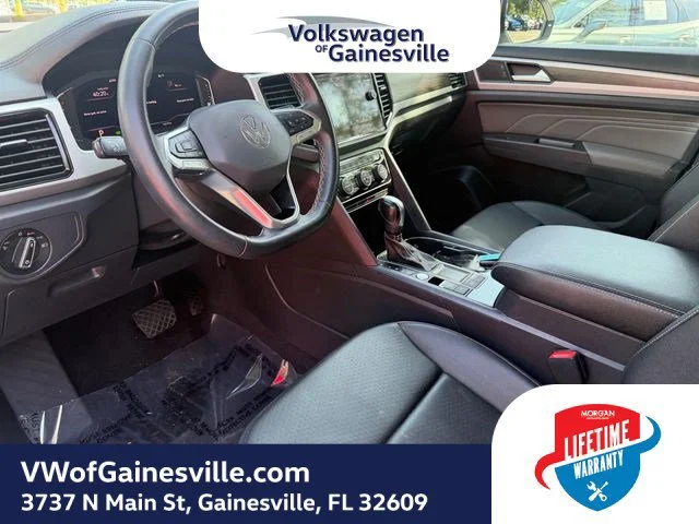 Used 2023 Pure White Volkswagen 3.6L V6 SE w/Technology image 19