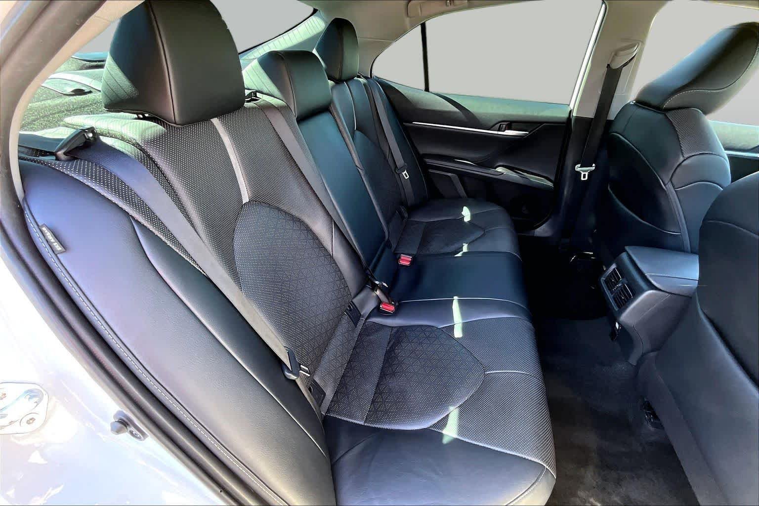 Used 2023 Wind Chill Pearl/Midnight Black Metallic Toyota Hybrid XSE image 19