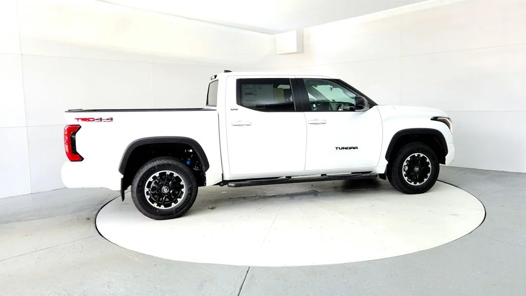New 2026 Ice Cap Toyota SR5 image 6