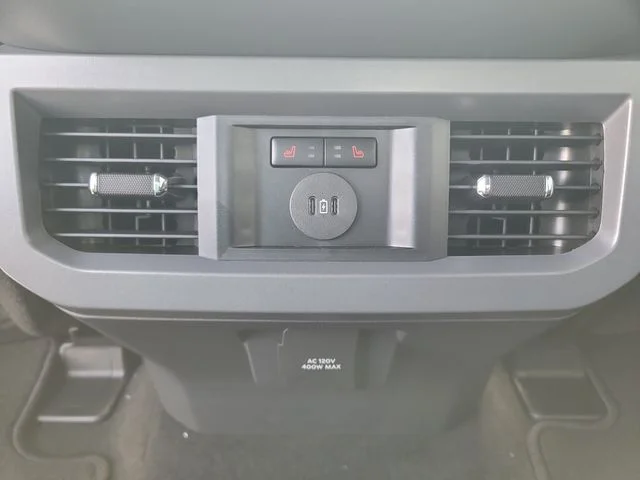 New 2026 Oxford White Ford Lariat image 16