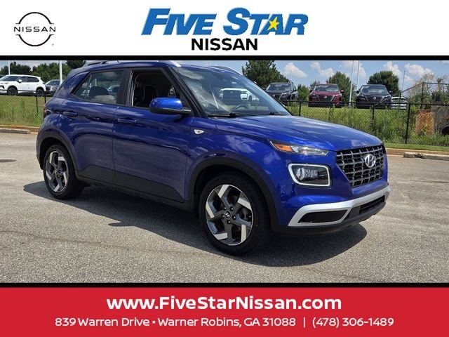 Used 2023 Blue Hyundai Limited image 1