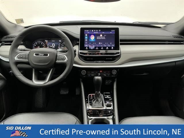 Used 2025 Silver Zynith Metallic Clearcoat Jeep Limited image 17