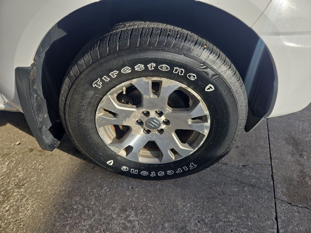 Used 2012  Suzuki Sport image 29