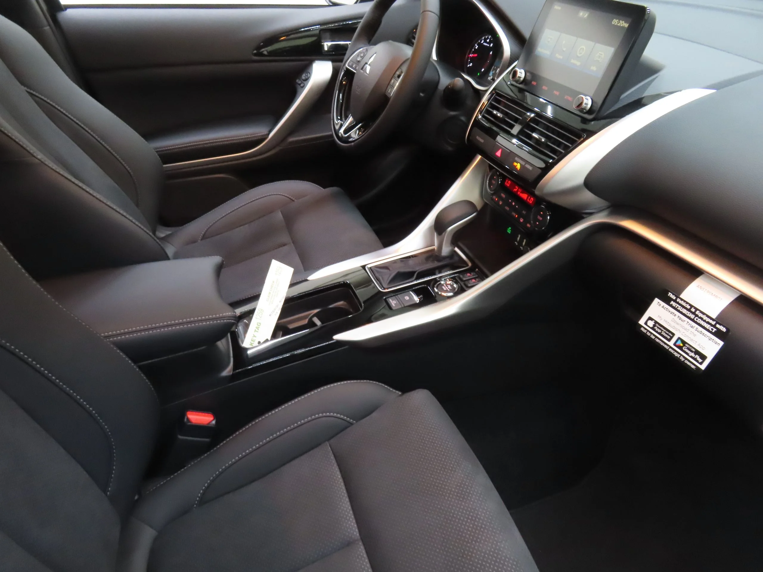 New 2026 Black Mitsubishi SE image 25