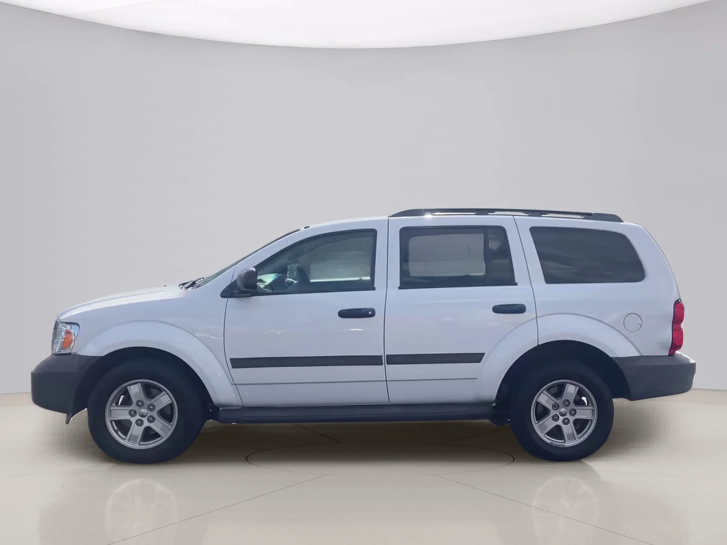Used 2008 White Dodge SXT image 2