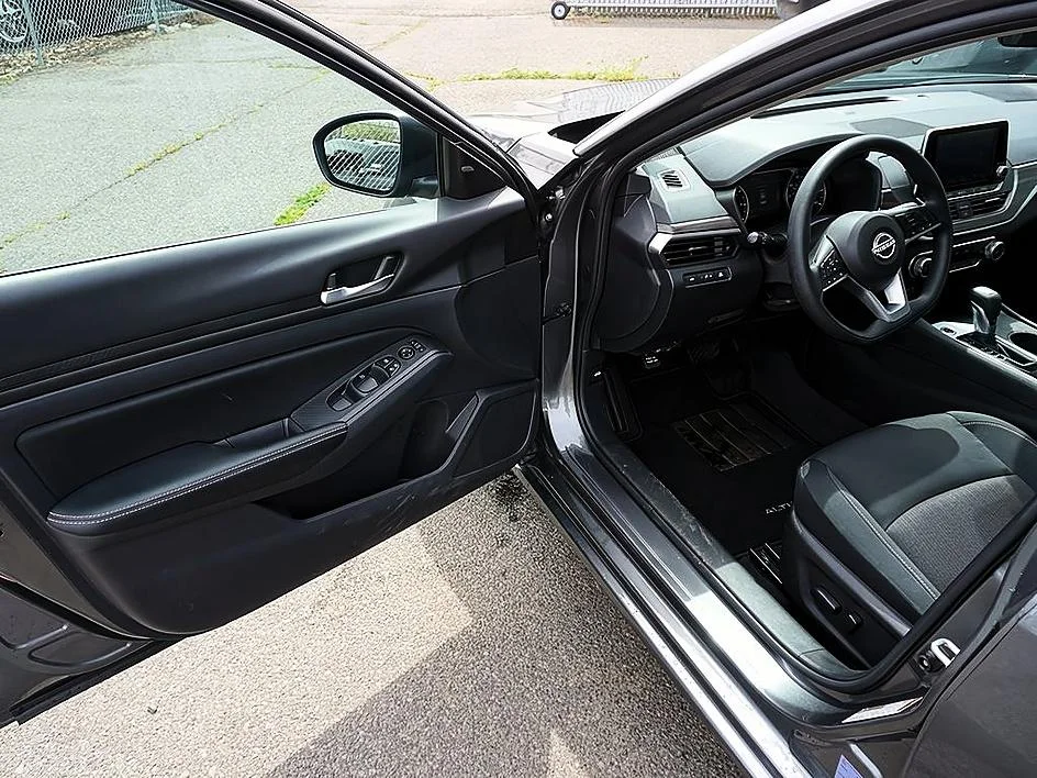 Used 2025 Gun Metallic Nissan SV image 18
