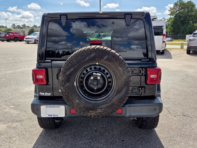 Used 2019 Black Jeep Unlimited Sahara image 11