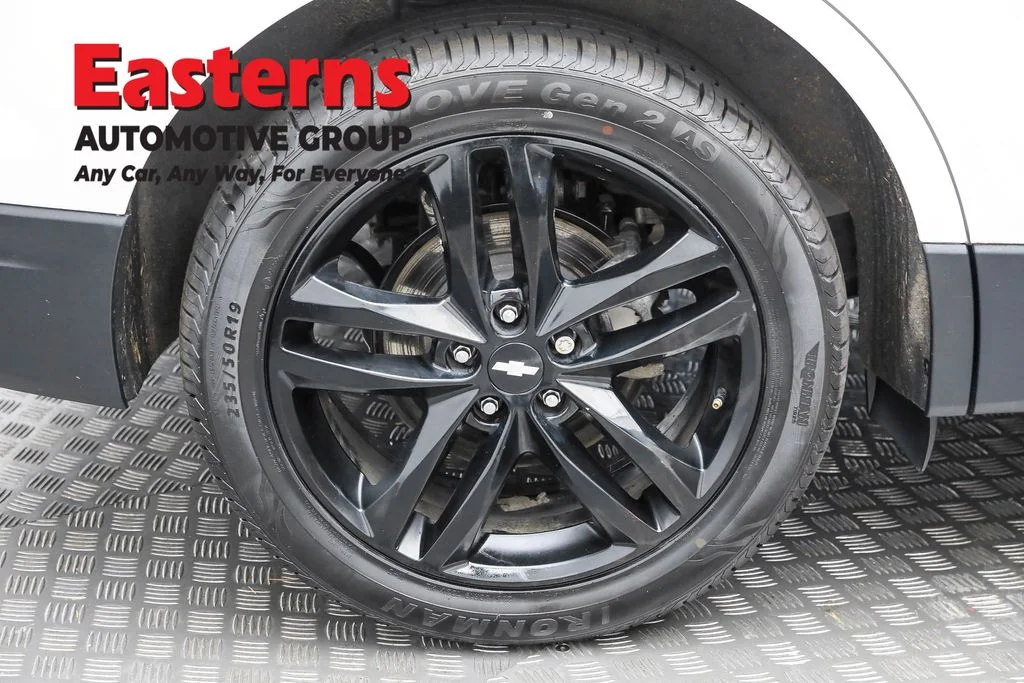 Used 2020 White Chevrolet LT image 30