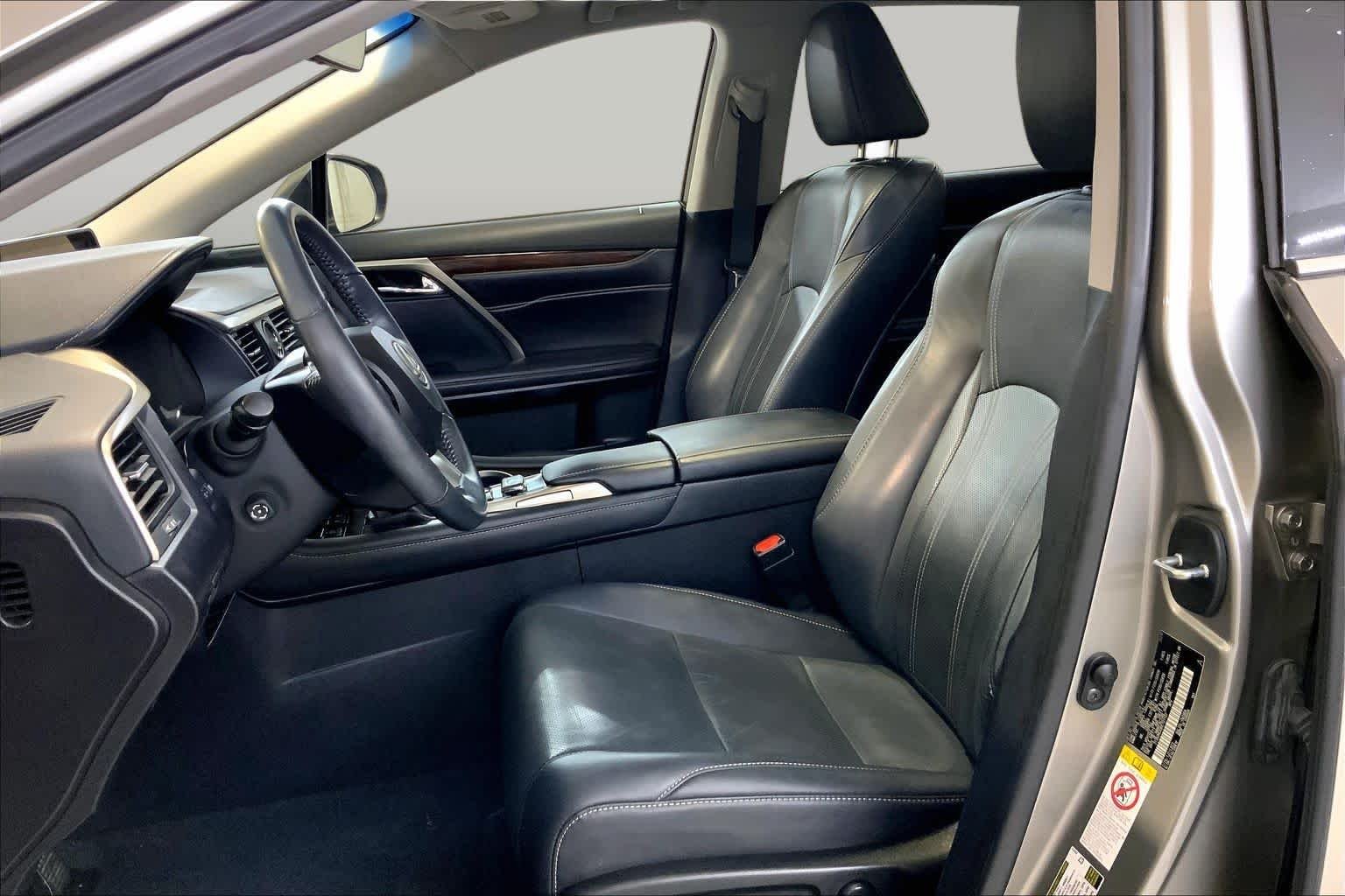 Used 2017 Atomic Silver Lexus  image 7