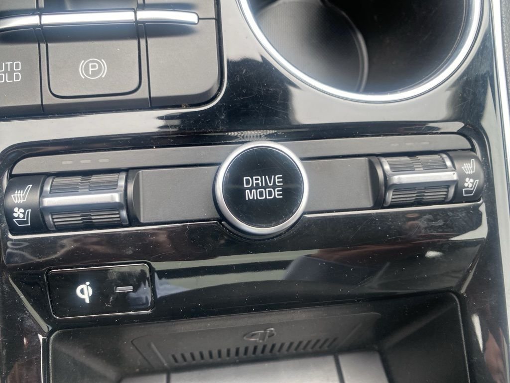 Used 2023 Gravity Gray Kia EX image 29