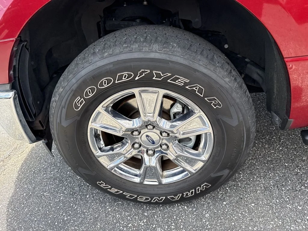 Used 2017 Red Ford XLT image 11