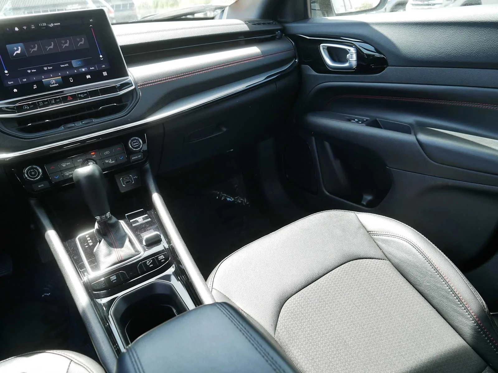 2025 Jeep Compass Trailhawk - Photo 11