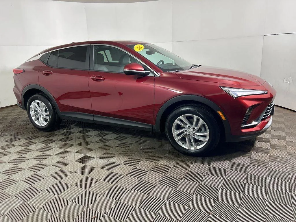Used 2025 Cinnabar Metallic Buick Preferred image 5