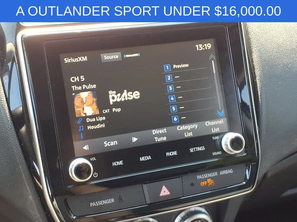 Used 2022 Black Mitsubishi 2.0 SE image 25