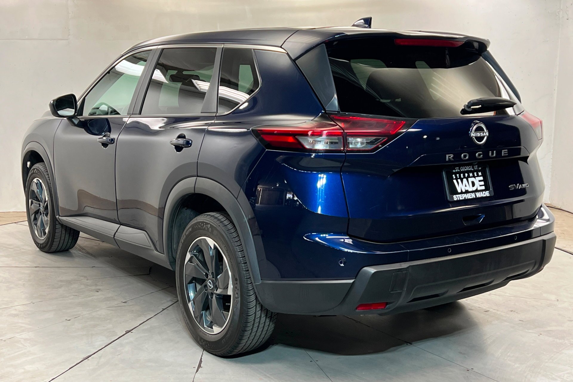 Used 2024 Deep Ocean Blue Pearl Nissan SV image 3