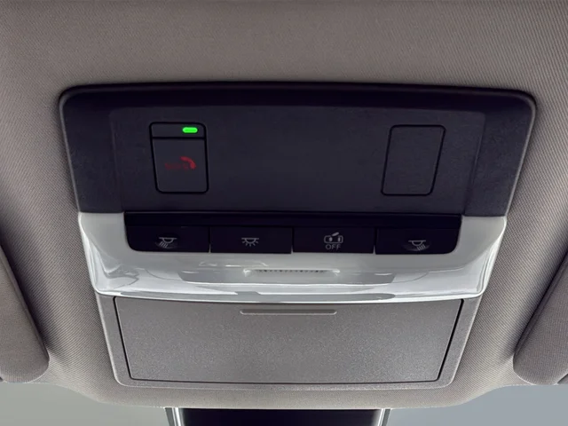 Used 2025 White Nissan 2.5 SV image 36