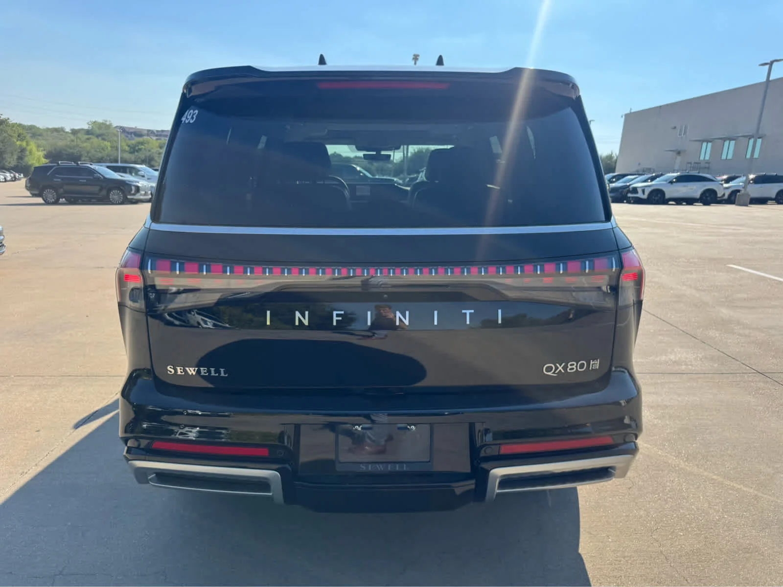 Certified Used 2027 Black Obsidian INFINITI LUXE image 7