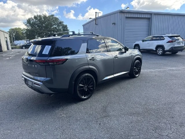 Used 2024 Gray Nissan Platinum image 5