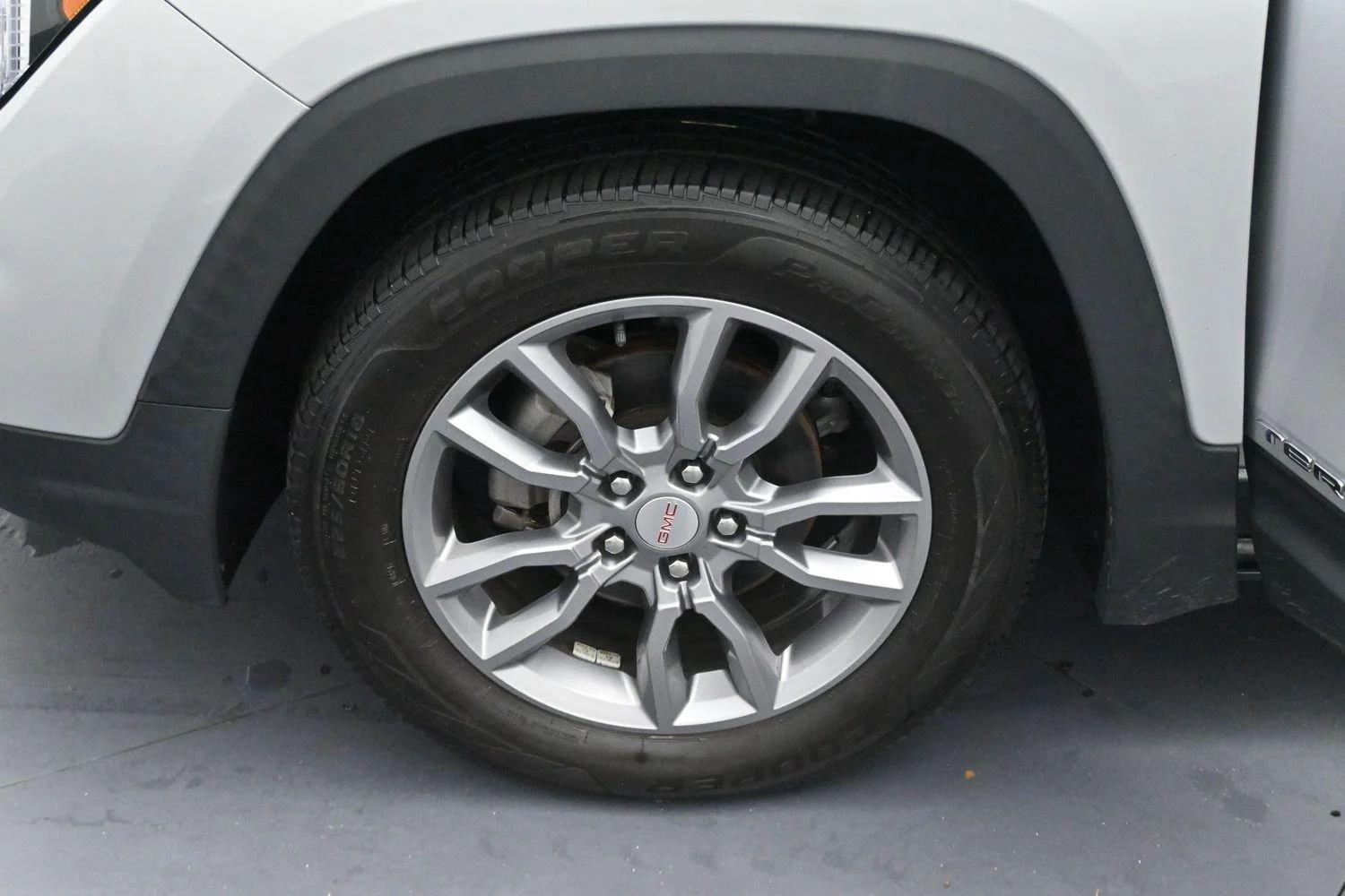 Used 2022 QUICKSILVER METALLIC GMC SLT image 32