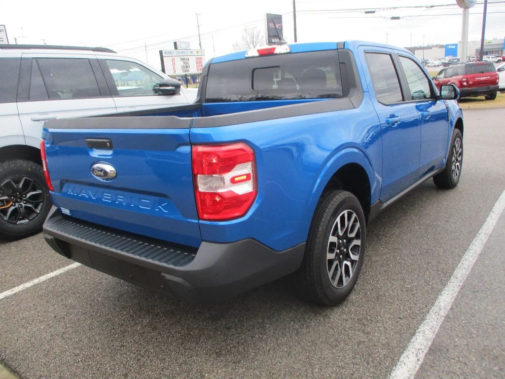 Used 2022 Velocity Blue Metallic Ford Lariat image 22
