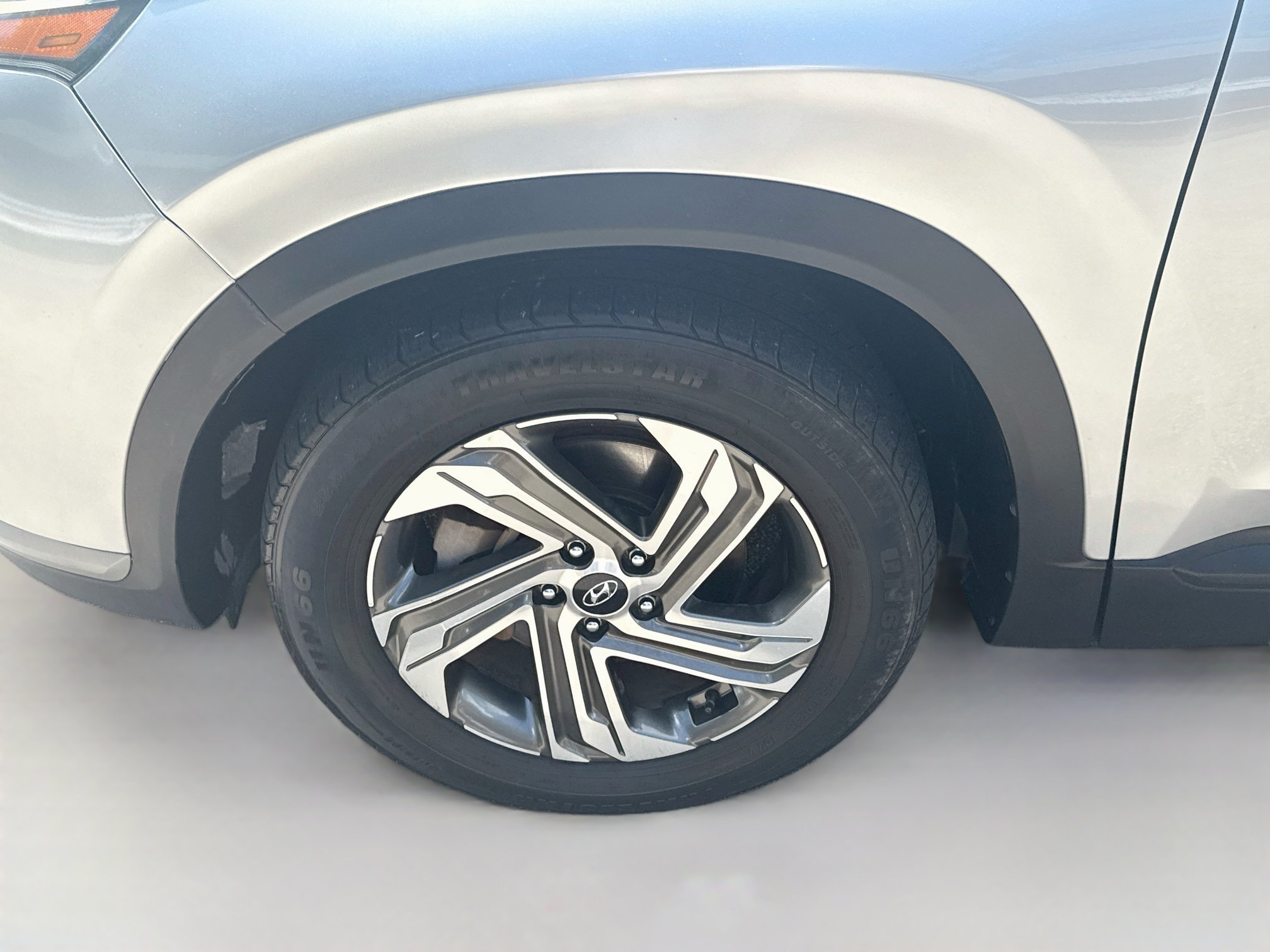 Used 2021 Shimmering Silver Hyundai SE image 34