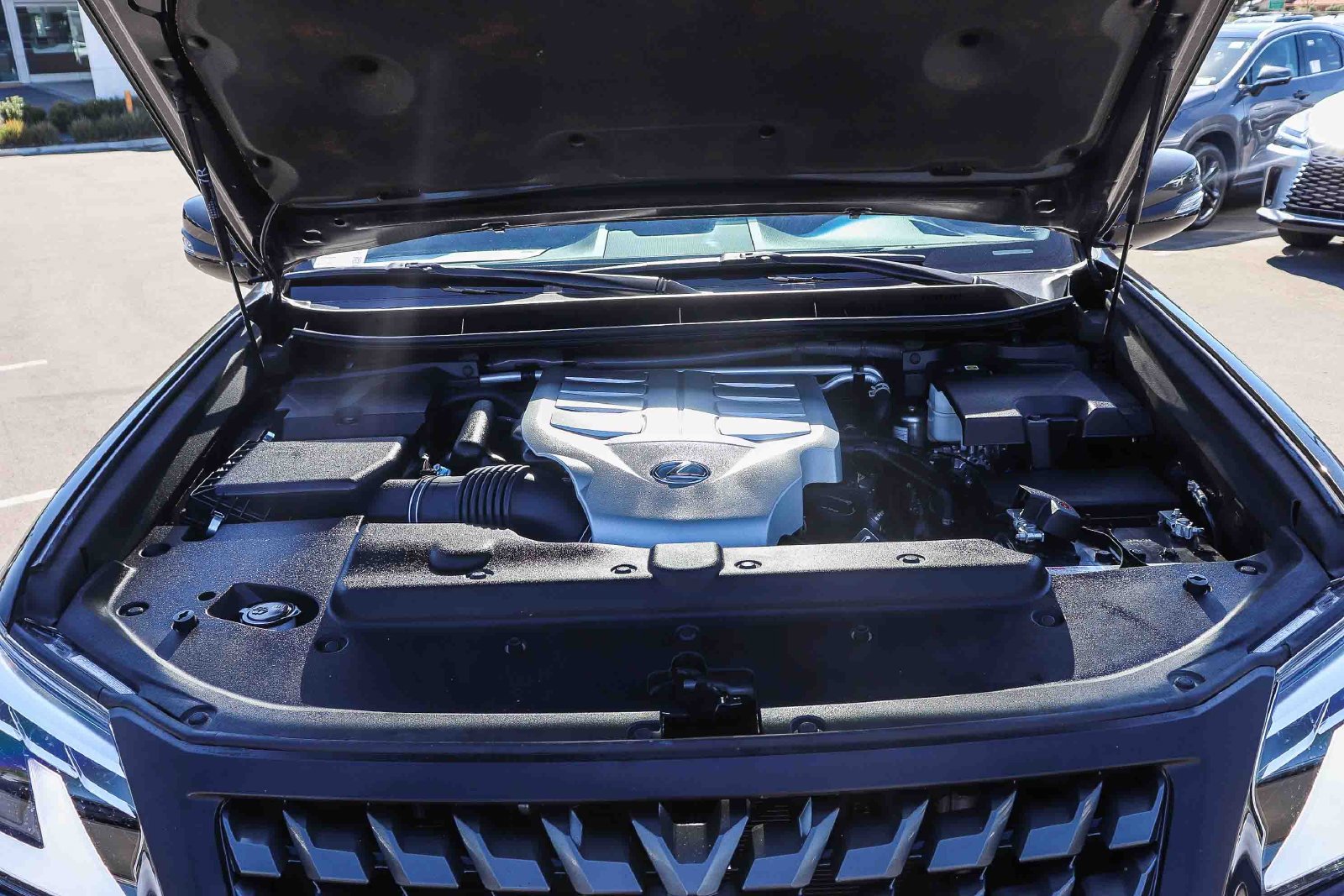 Certified Used 2023 Black Lexus 460 image 33