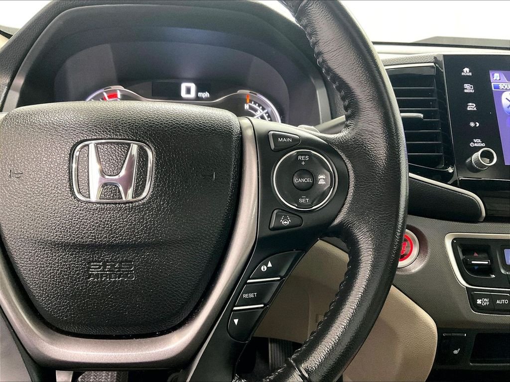 Used 2023 White Honda RTL image 24