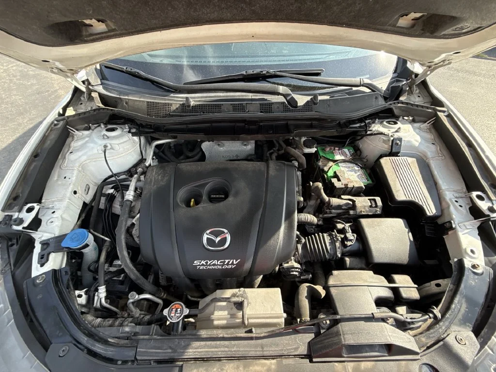 Used 2015 White Mazda Grand Touring image 28