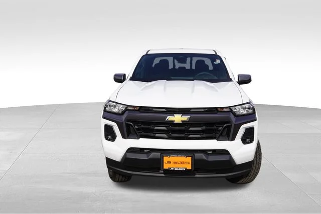 2024 Chevrolet Colorado LT - Photo 12