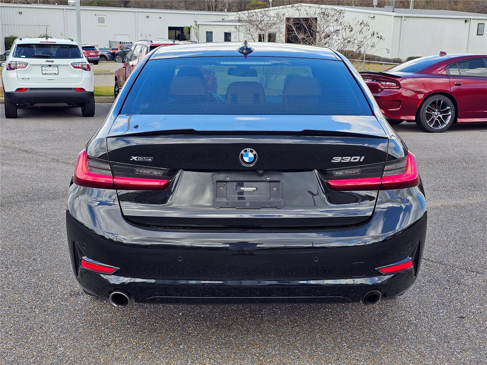 Used 2022 Black Sapphire Metallic BMW 330i xDrive image 10