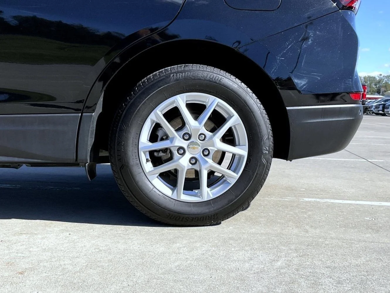 2024 Chevrolet Equinox LT - Photo 24