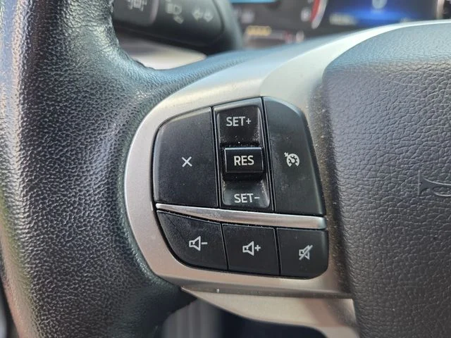 Used 2022 Silver Ford XLT image 25