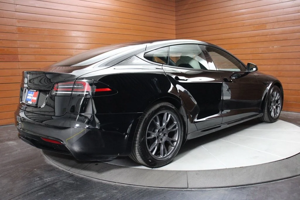 Used 2022 Solid Black Tesla Base image 14
