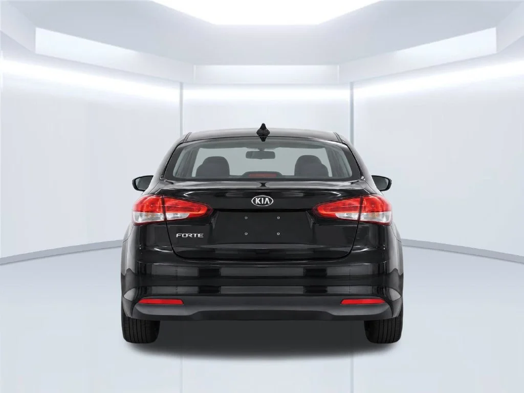 Used 2018 Black Kia LX image 7