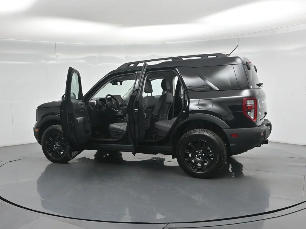 New 2026 Shadow Black Ford Badlands image 30