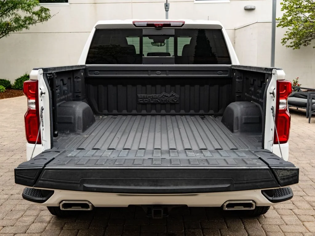 Used 2024 Iridescent Pearl Tricoat Chevrolet High Country image 23