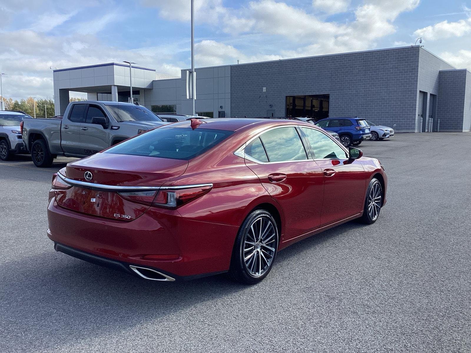 Used 2023 Matador Red Mica Lexus ES 350 image 7