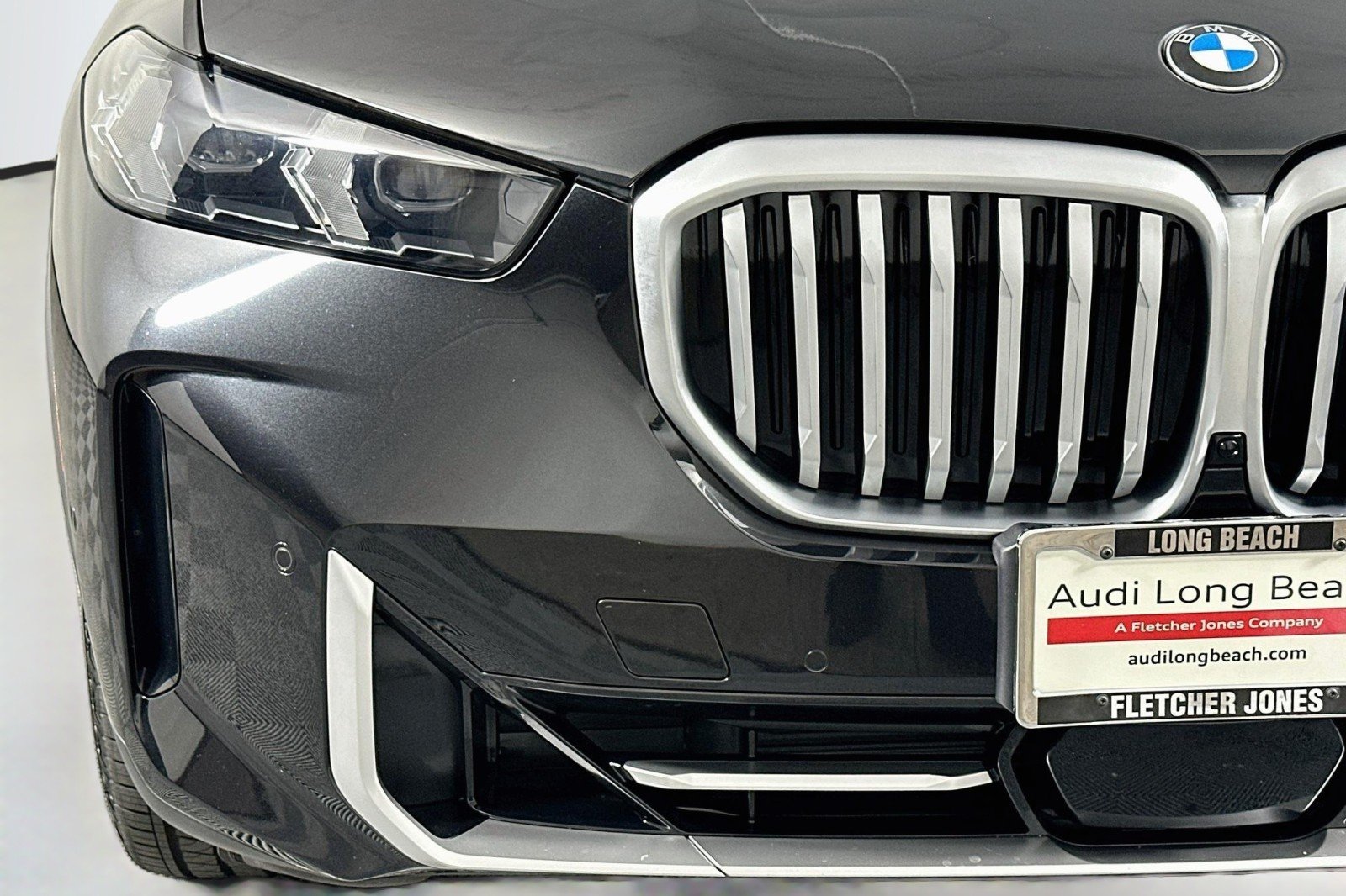 Used 2024 Black Sapphire Metallic BMW sDrive40i image 16