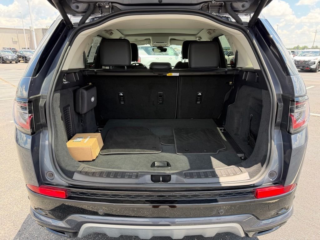 Used 2024 Gray Land Rover S image 39