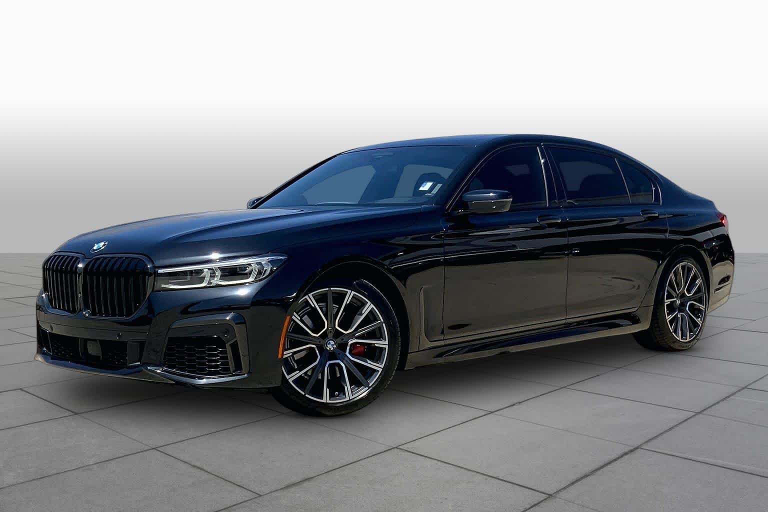 2022 BMW 740i 740i