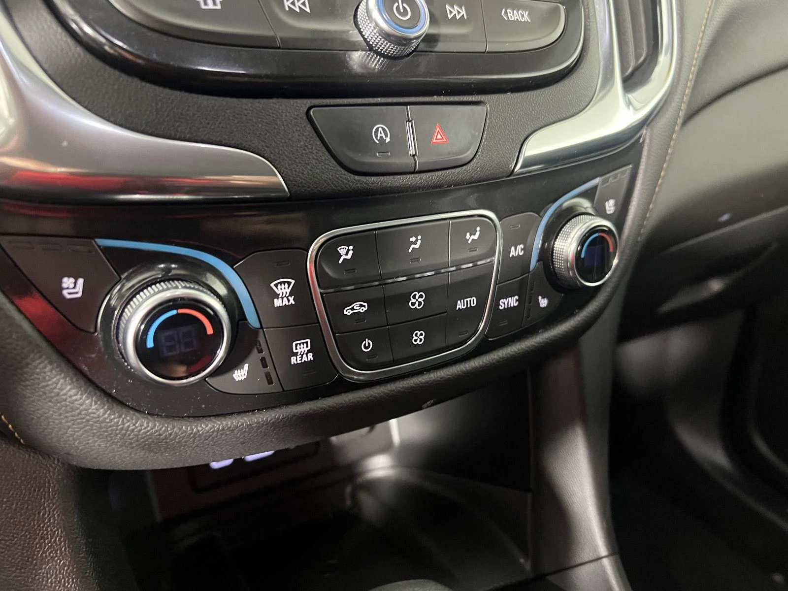 Used 2024 Lakeshore Blue Chevrolet Premier image 9