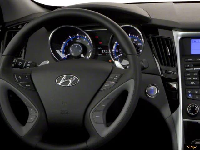Used 2013 Iridescent Silver Blue Pearl Mica Hyundai GLS image 6