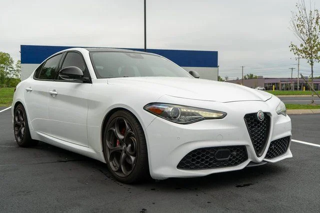 Used 2021 White Alfa Romeo Ti Sport image 6