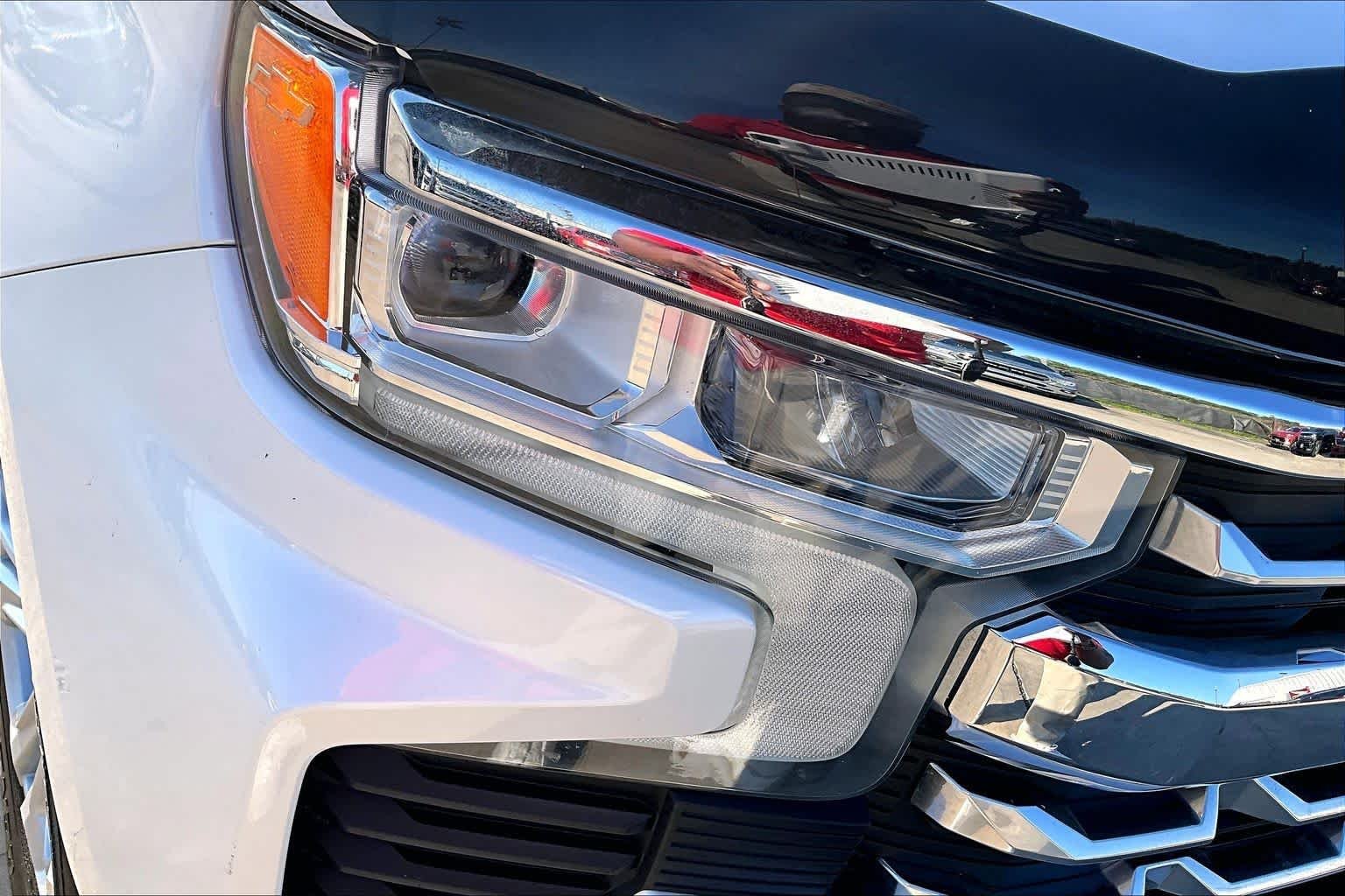Used 2023 Iridescent Pearl Tricoat Chevrolet LTZ image 28