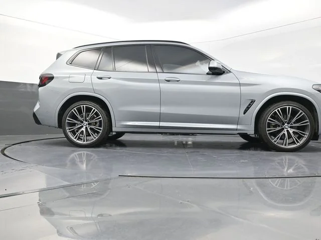 Used 2024 Gray BMW xDrive30i image 38