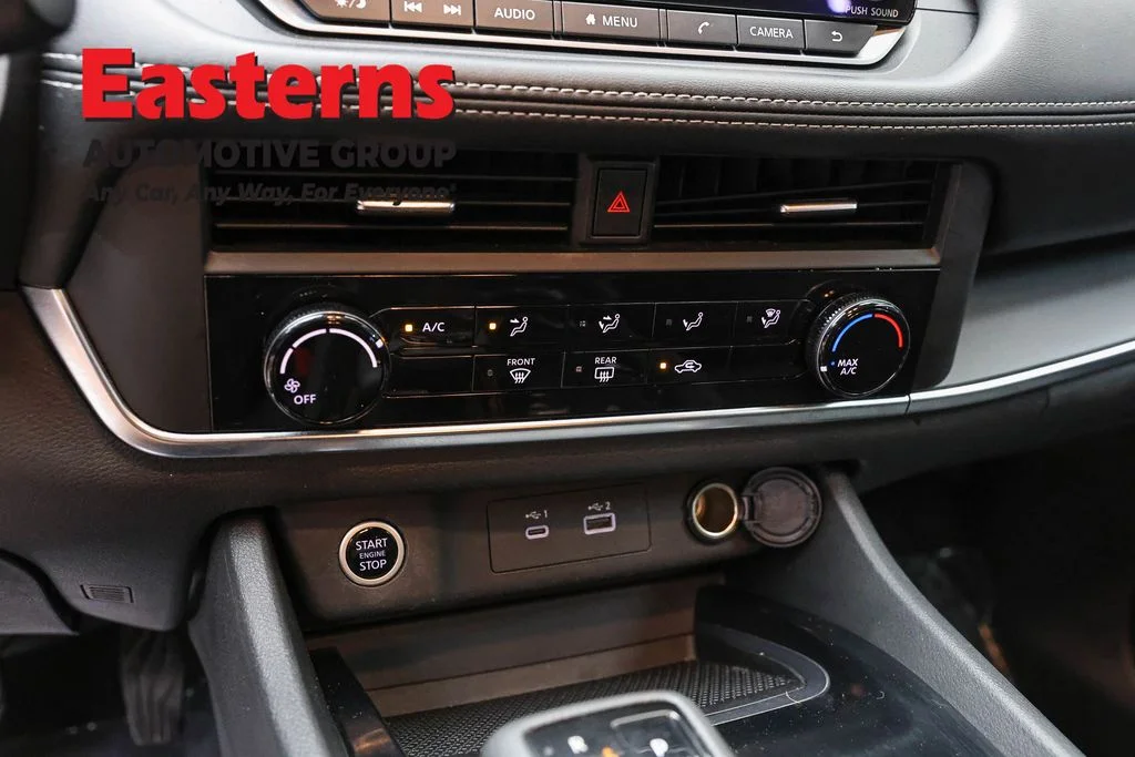 Used 2023 White Nissan S image 20