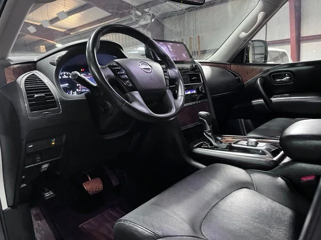 Used 2022 Gray Nissan SL image 9