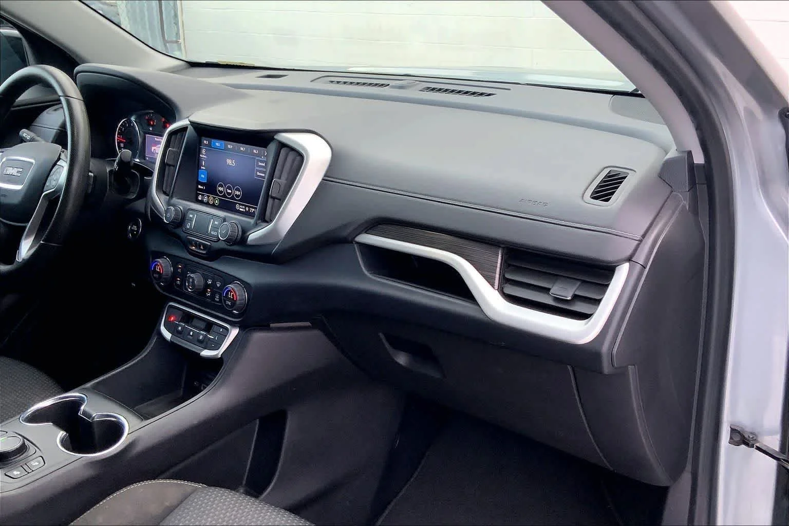 Used 2023 Sterling Metallic GMC SLE image 23