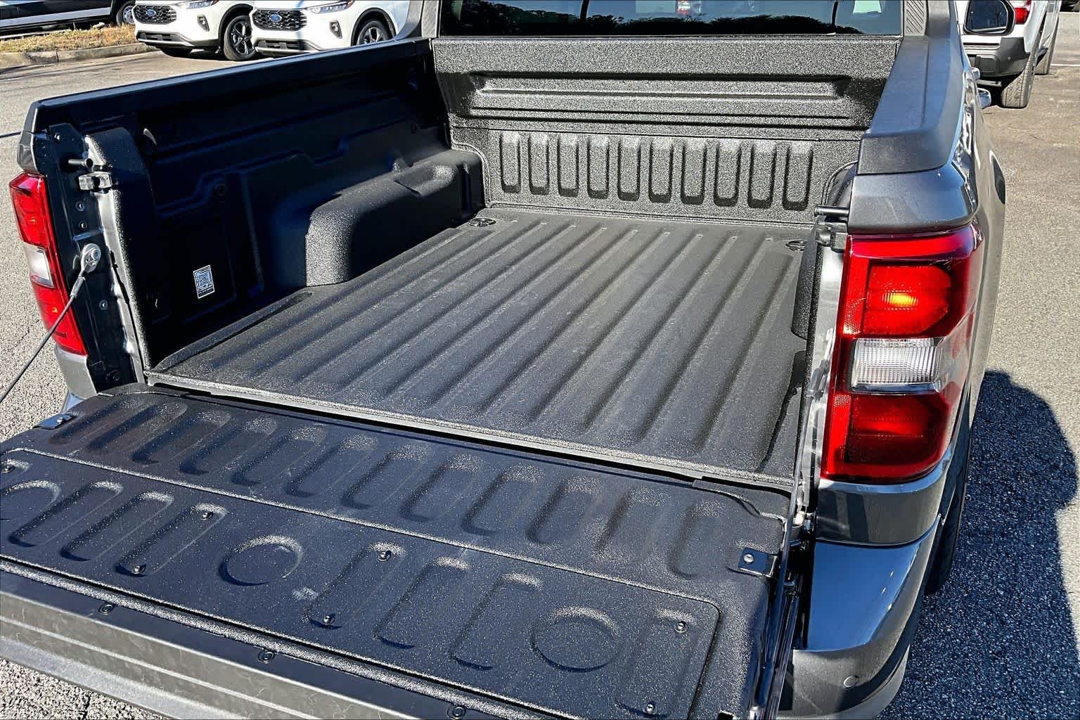 New 2026 Carbonized Gray Metallic Ford Lobo™ image 18