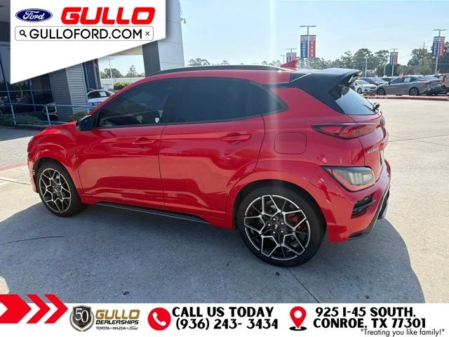 Used 2023 Racing Red Hyundai Base image 4